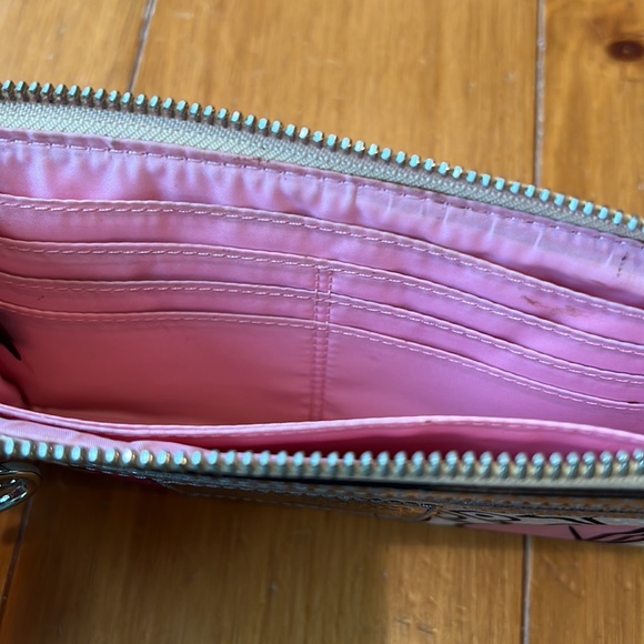 Coach Poppy Wristlet - Picture 3 of 5